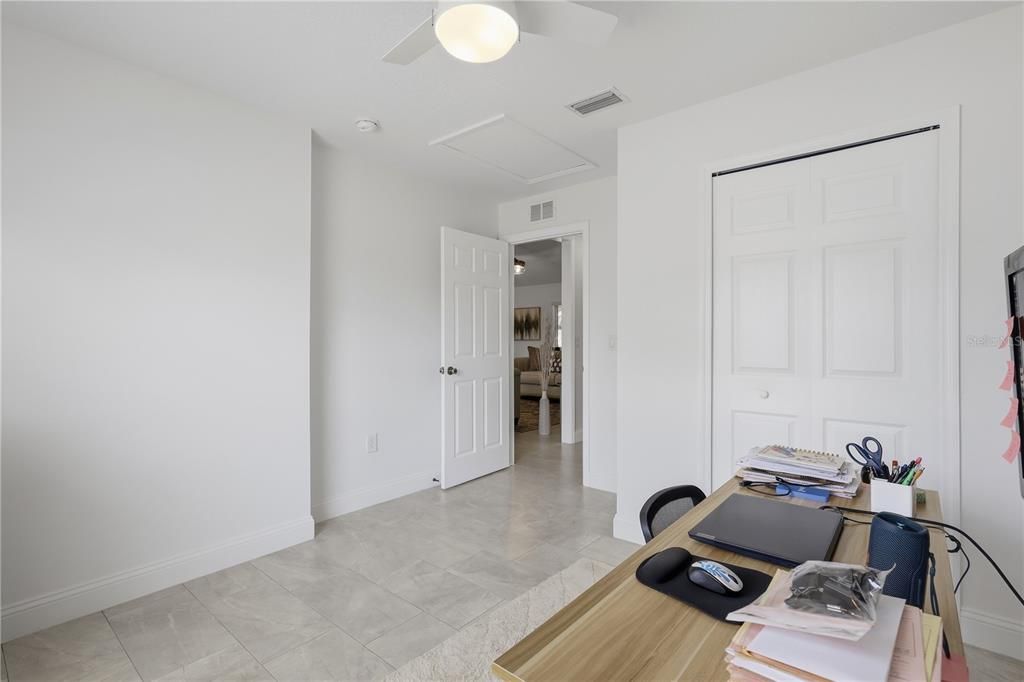 En Venta: $348,750 (3 camas, 2 baños, 1384 Pies cuadrados)
