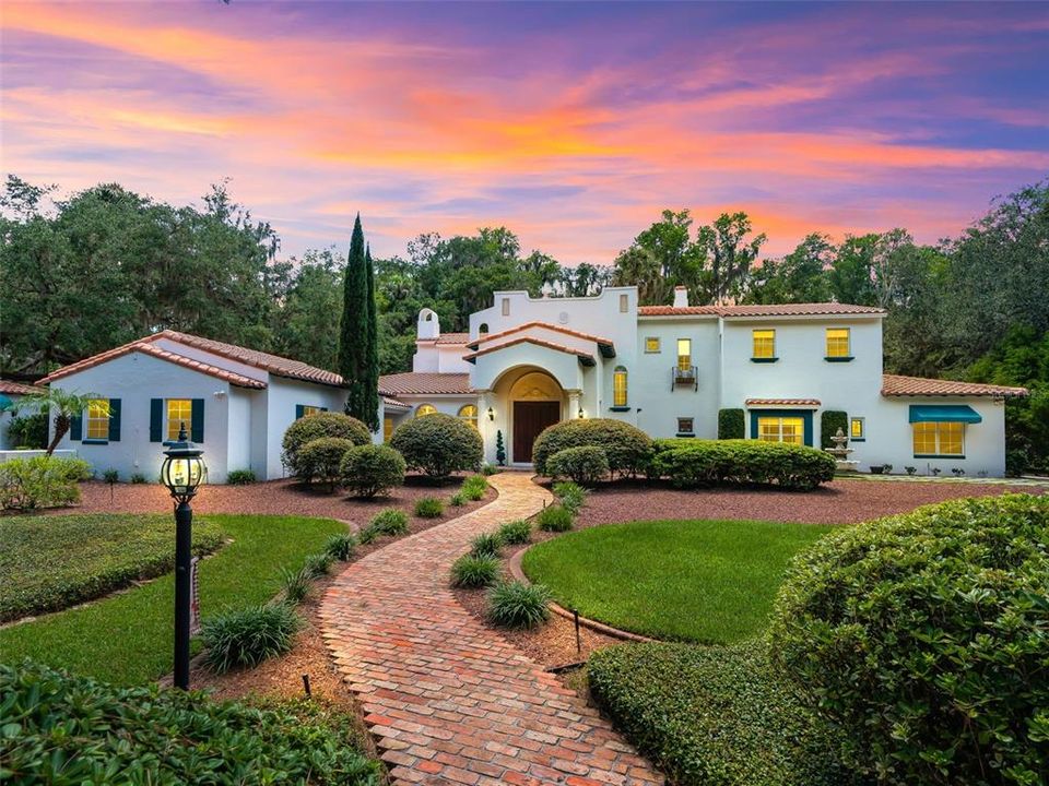 For Sale: $1,350,000 (4 beds, 5 baths, 5390 Square Feet)