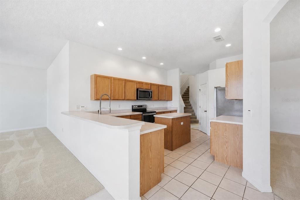 En Venta: $449,990 (6 camas, 4 baños, 2942 Pies cuadrados)