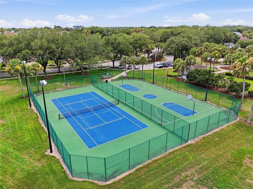 En Venta: $449,990 (6 camas, 4 baños, 2942 Pies cuadrados)