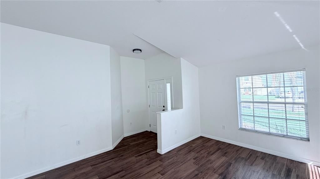 В аренду: $2,450 (3 спален, 2 ванн, 2023 Квадратных фут)