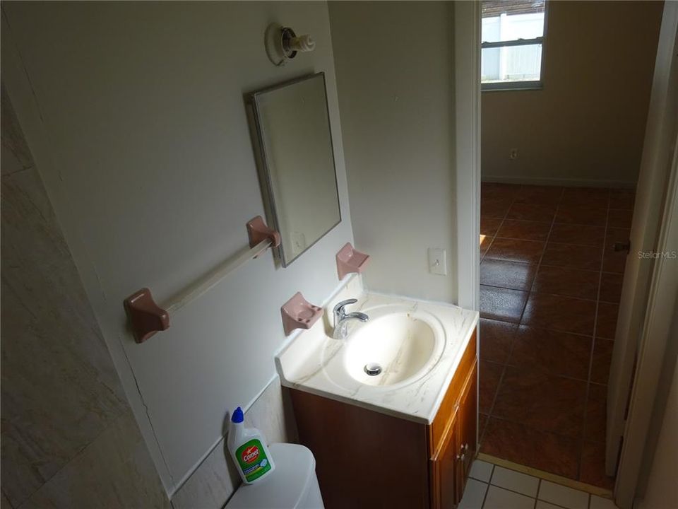 В аренду: $2,000 (4 спален, 2 ванн, 1125 Квадратных фут)