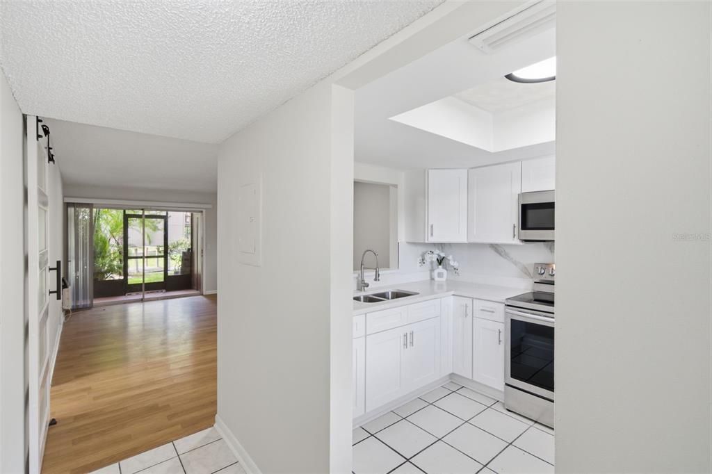 В аренду: $1,395 (1 спален, 1 ванн, 744 Квадратных фут)