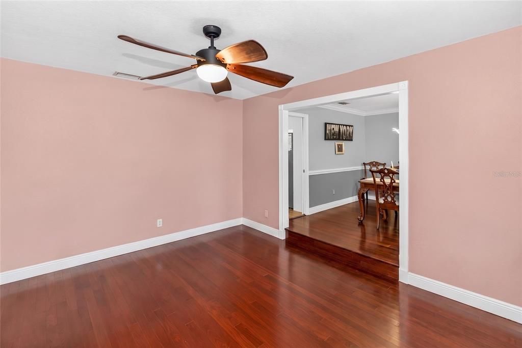 En Venta: $539,990 (3 camas, 2 baños, 1980 Pies cuadrados)