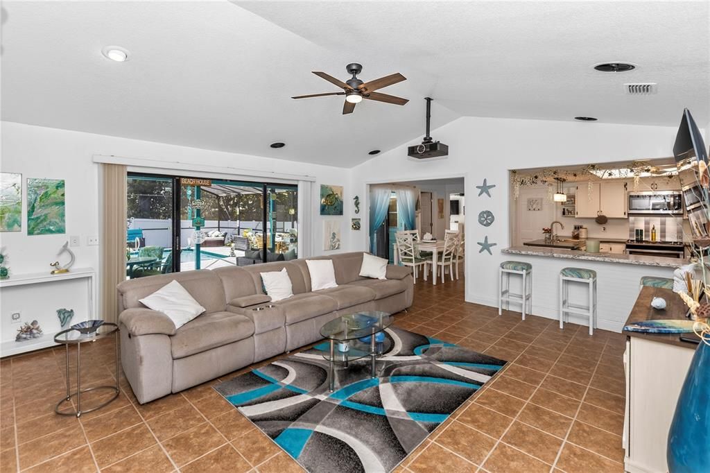 En Venta: $539,990 (3 camas, 2 baños, 1980 Pies cuadrados)