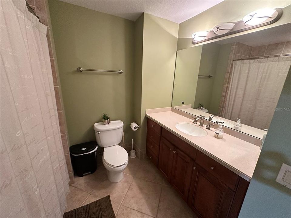 В аренду: $2,400 (2 спален, 2 ванн, 1758 Квадратных фут)