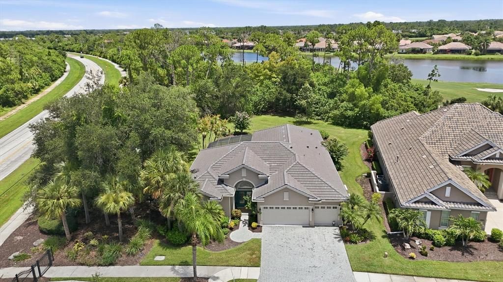 Active With Contract: $649,900 (4 beds, 3 baths, 2608 Square Feet)