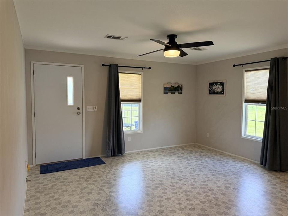 En Venta: $199,900 (2 camas, 2 baños, 864 Pies cuadrados)