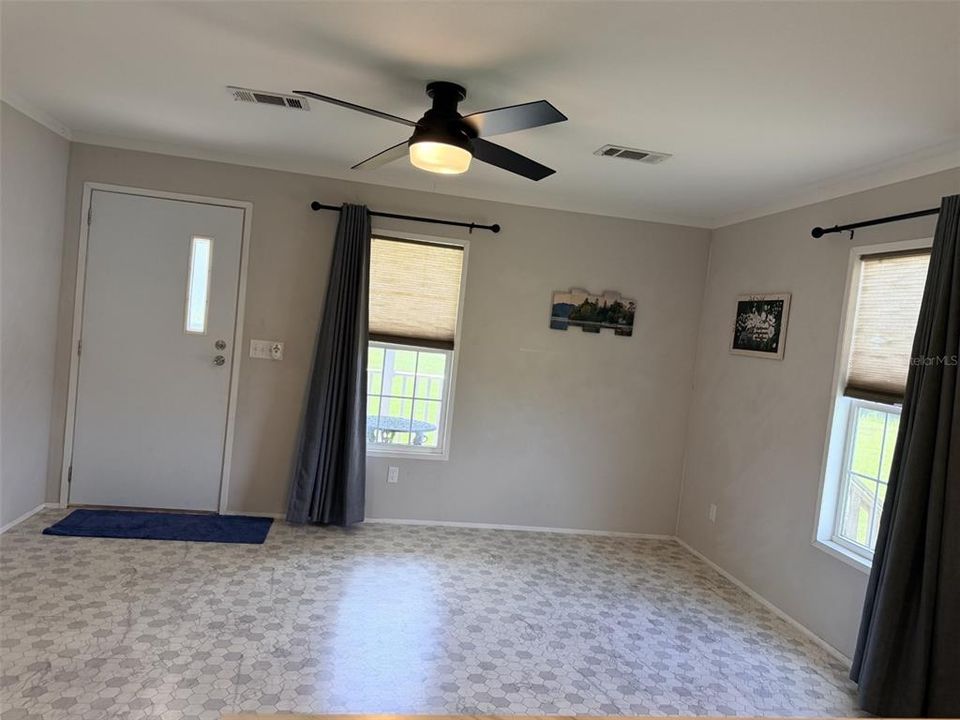 En Venta: $199,900 (2 camas, 2 baños, 864 Pies cuadrados)