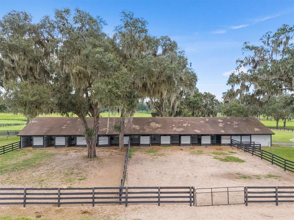 待售: $849,000 (18.43 acres)