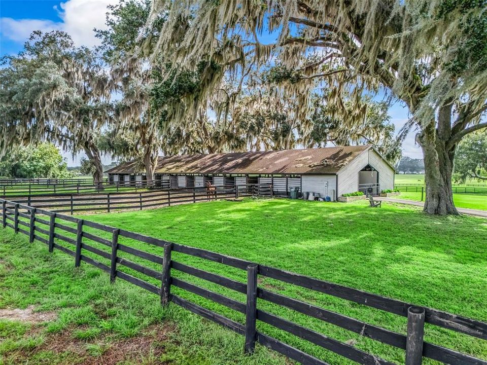 待售: $849,000 (18.43 acres)