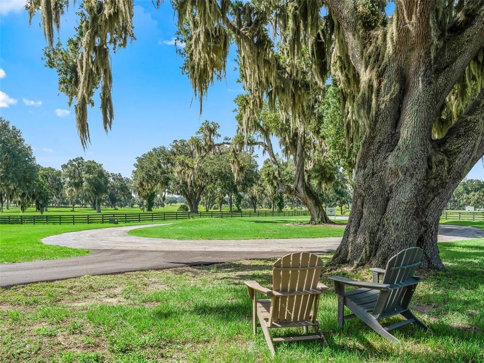 待售: $849,000 (18.43 acres)