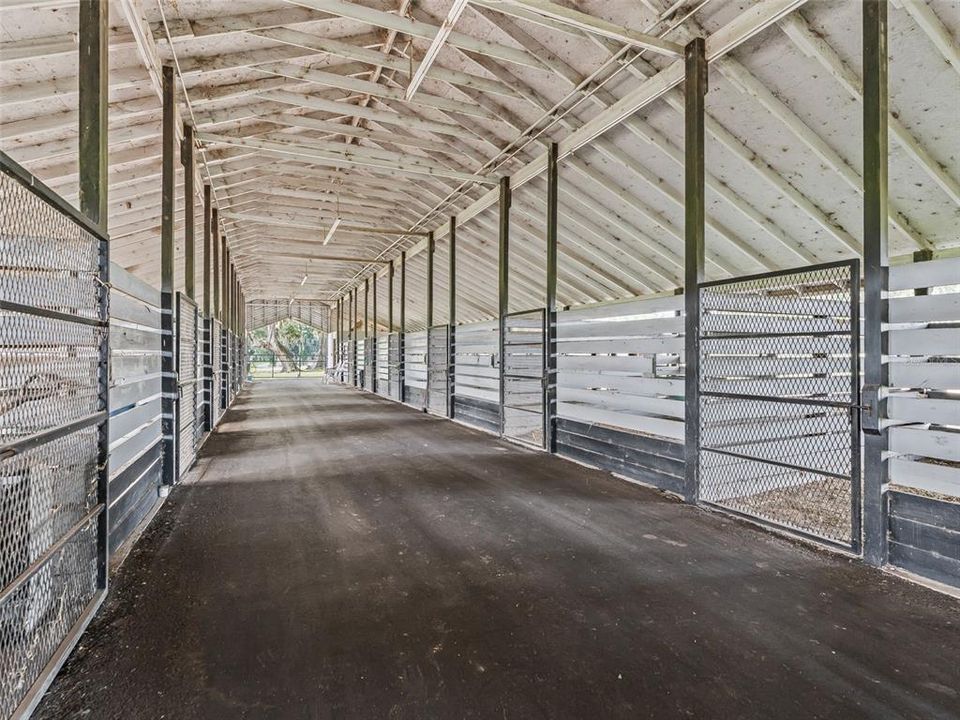 待售: $849,000 (18.43 acres)