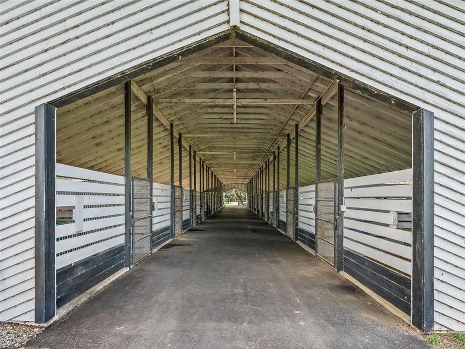 待售: $849,000 (18.43 acres)