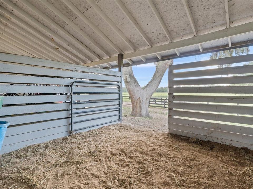 待售: $849,000 (18.43 acres)