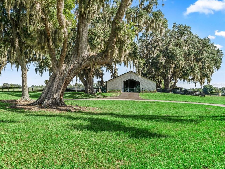 待售: $849,000 (18.43 acres)