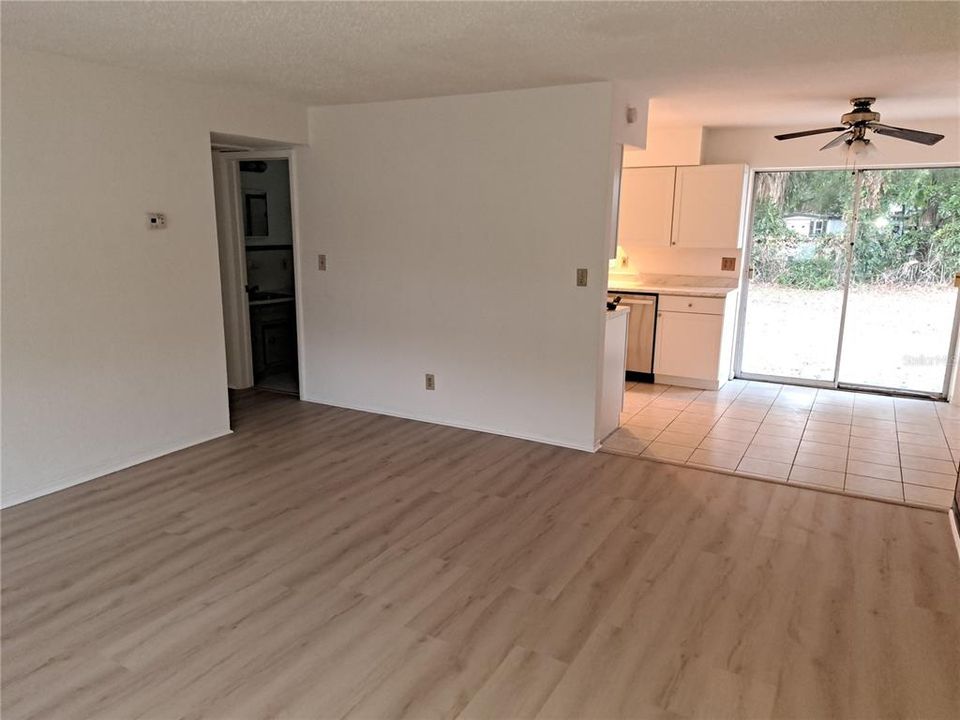 В аренду: $2,300 (3 спален, 2 ванн, 1073 Квадратных фут)