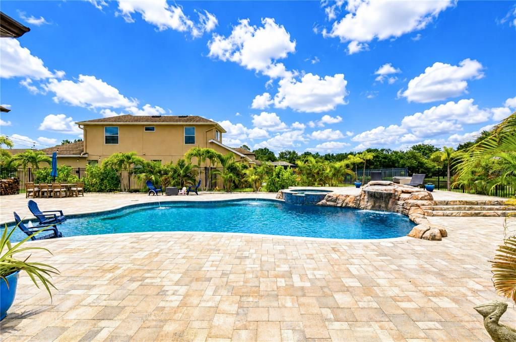 En Venta: $1,236,000 (4 camas, 4 baños, 3661 Pies cuadrados)
