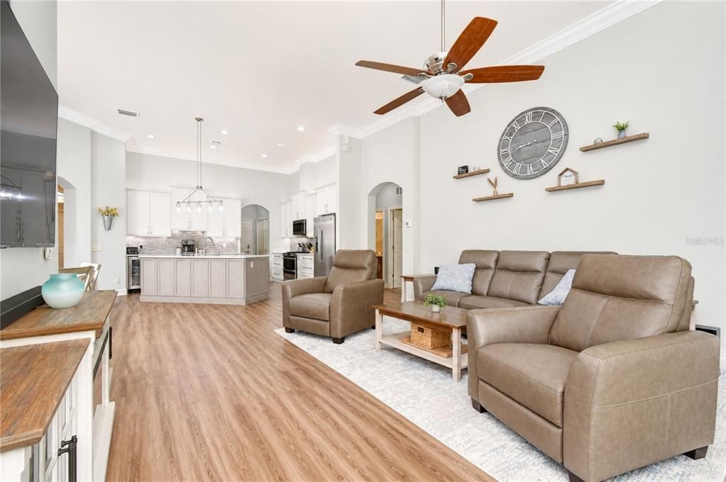 En Venta: $1,236,000 (4 camas, 4 baños, 3661 Pies cuadrados)