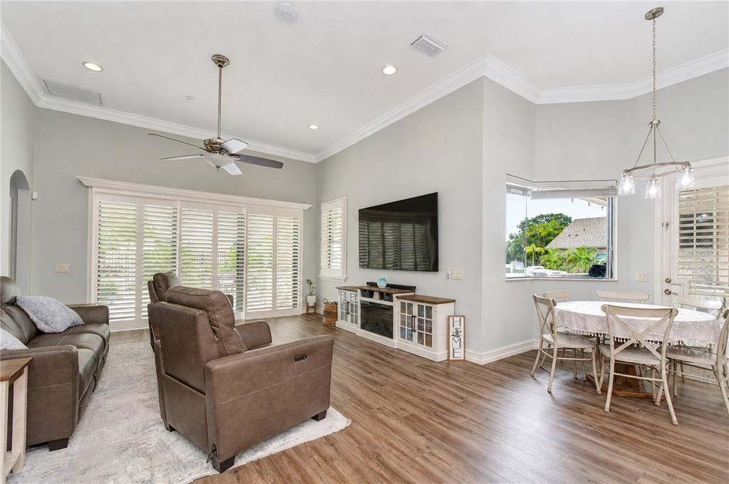 En Venta: $1,236,000 (4 camas, 4 baños, 3661 Pies cuadrados)
