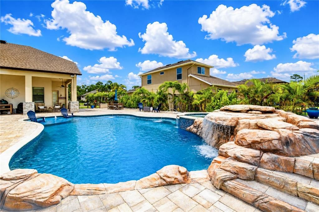 En Venta: $1,236,000 (4 camas, 4 baños, 3661 Pies cuadrados)