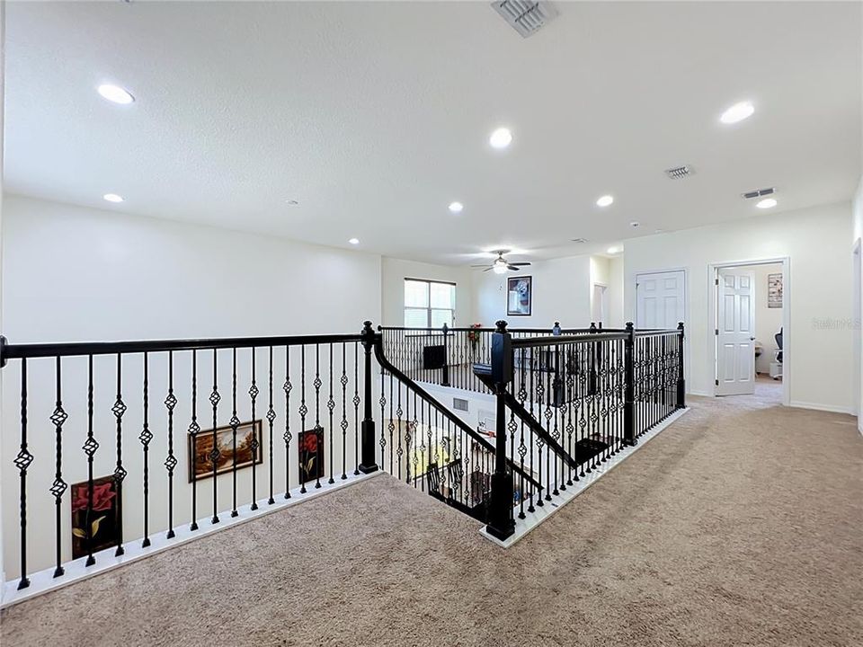 En Venta: $559,000 (4 camas, 3 baños, 2582 Pies cuadrados)