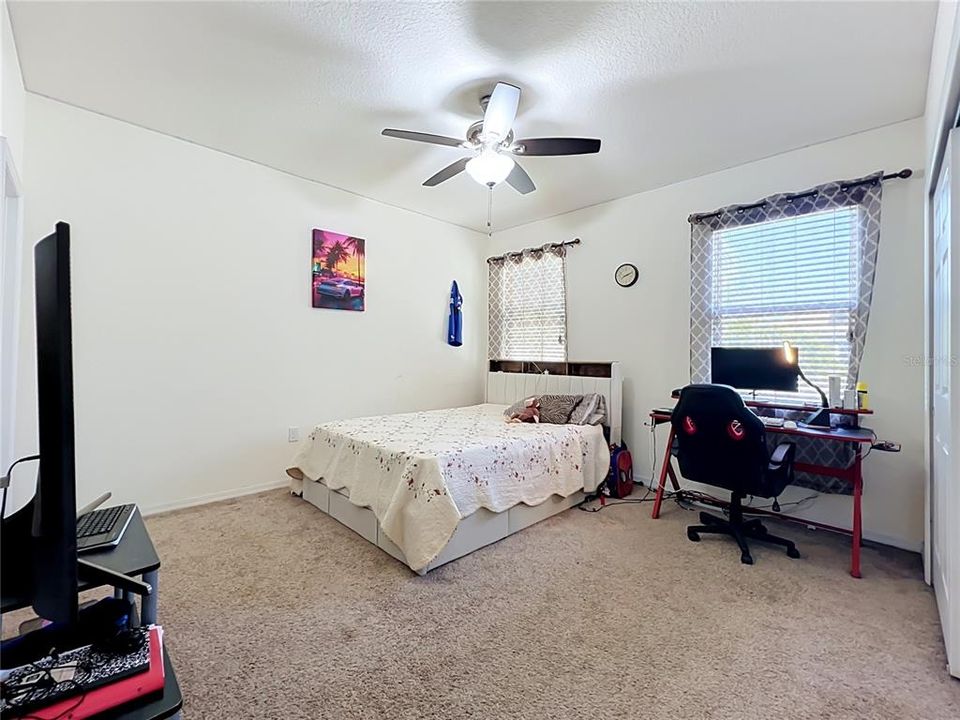 En Venta: $559,000 (4 camas, 3 baños, 2582 Pies cuadrados)