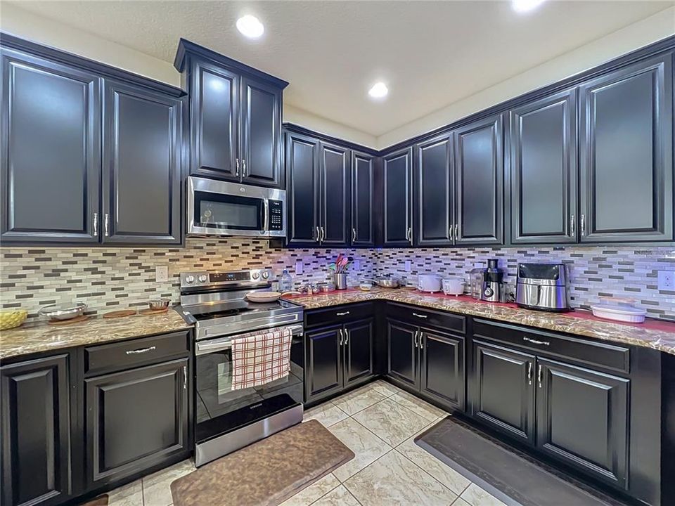 En Venta: $559,000 (4 camas, 3 baños, 2582 Pies cuadrados)