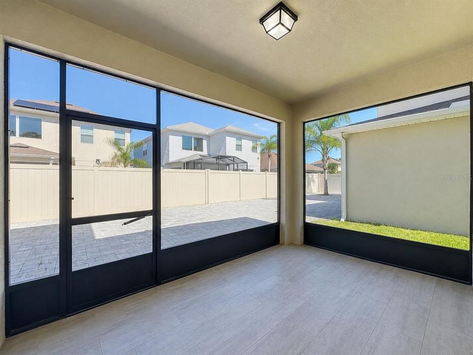 En Venta: $559,000 (4 camas, 3 baños, 2582 Pies cuadrados)