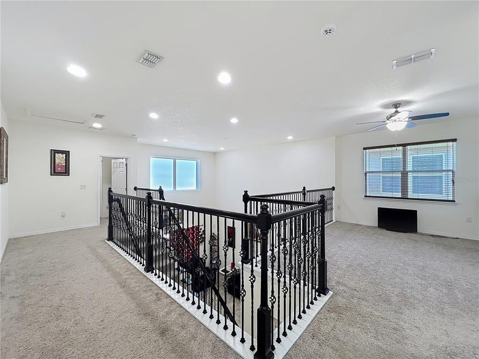 En Venta: $559,000 (4 camas, 3 baños, 2582 Pies cuadrados)
