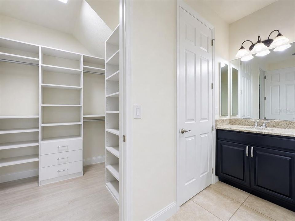 En Venta: $559,000 (4 camas, 3 baños, 2582 Pies cuadrados)