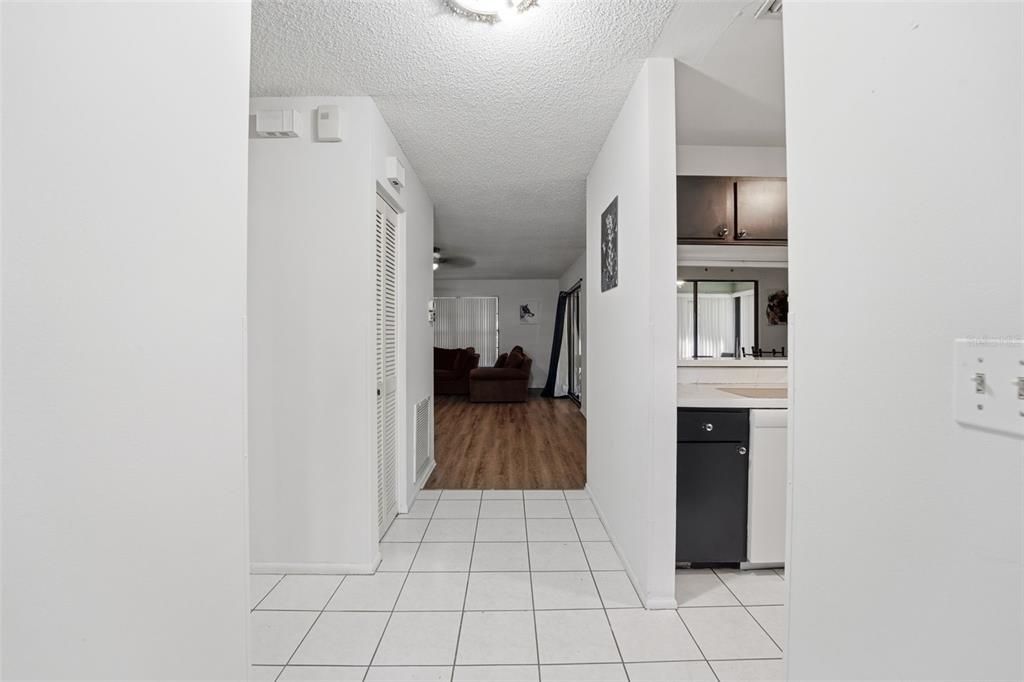 For Sale: $169,000 (3 beds, 2 baths, 1420 Square Feet)