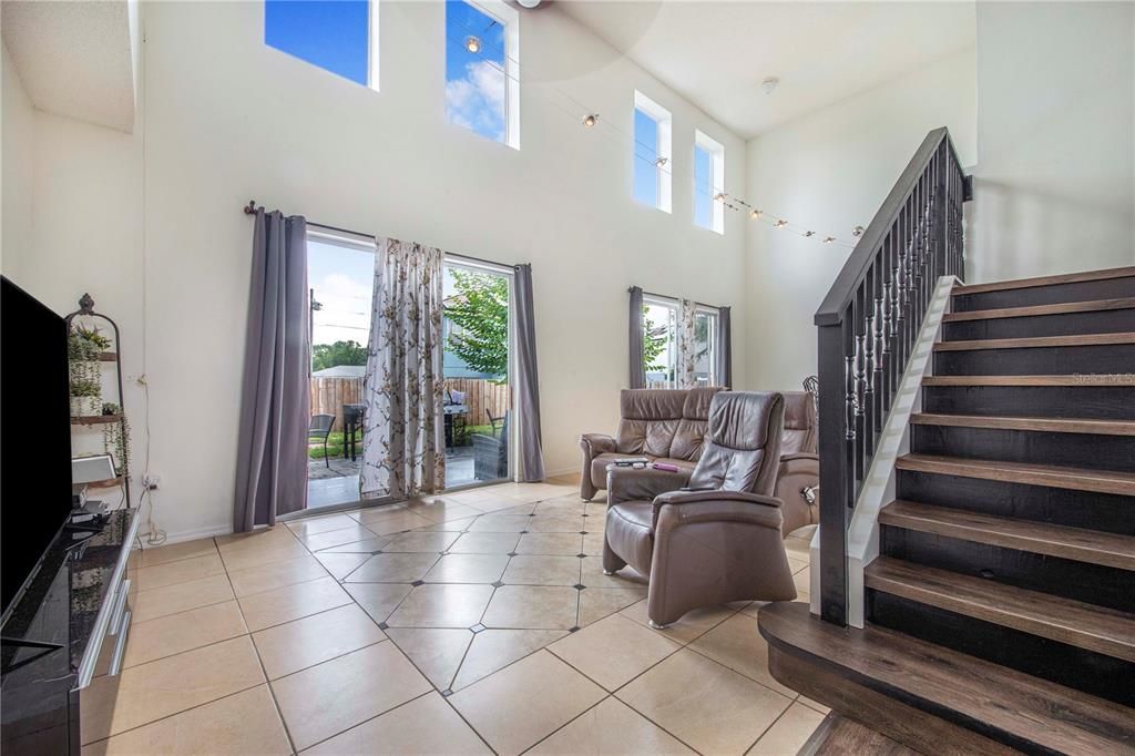 Active With Contract: $349,000 (5 beds, 2 baths, 3170 Square Feet)