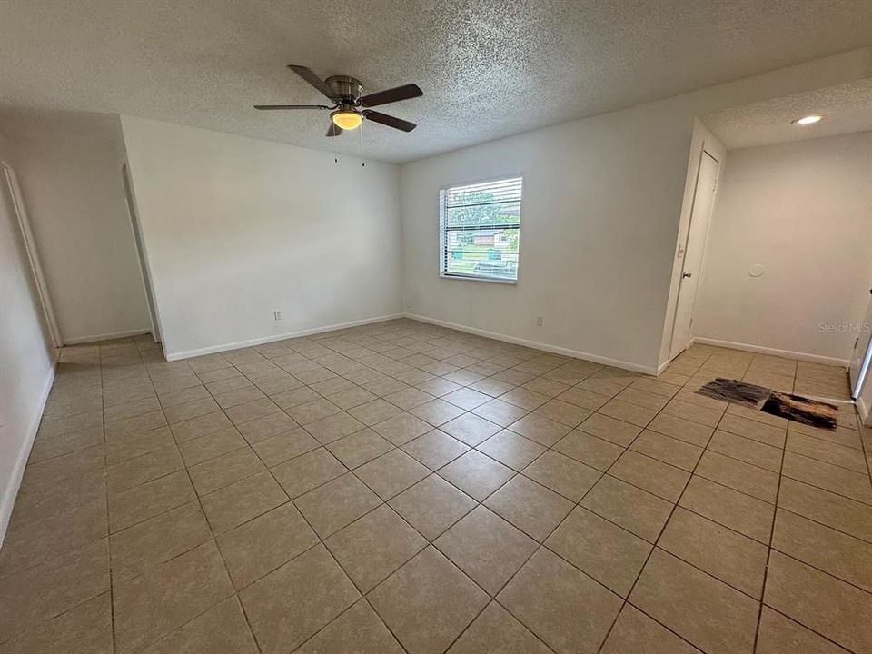 For Sale: $354,900 (5 beds, 0 baths, 2112 Square Feet)