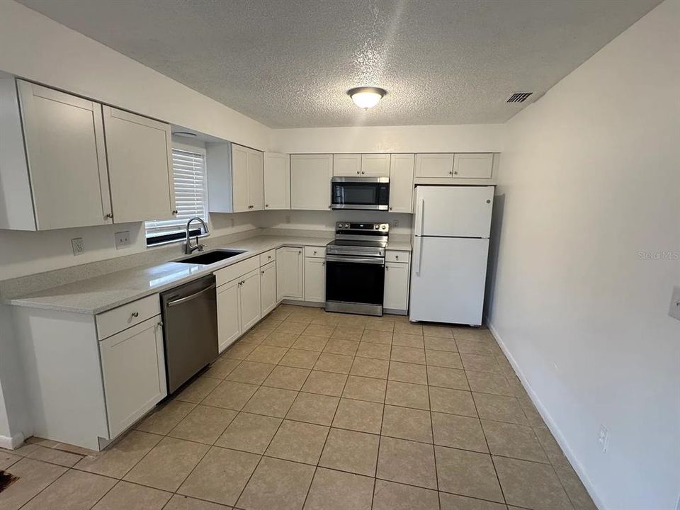 For Sale: $354,900 (5 beds, 0 baths, 2112 Square Feet)