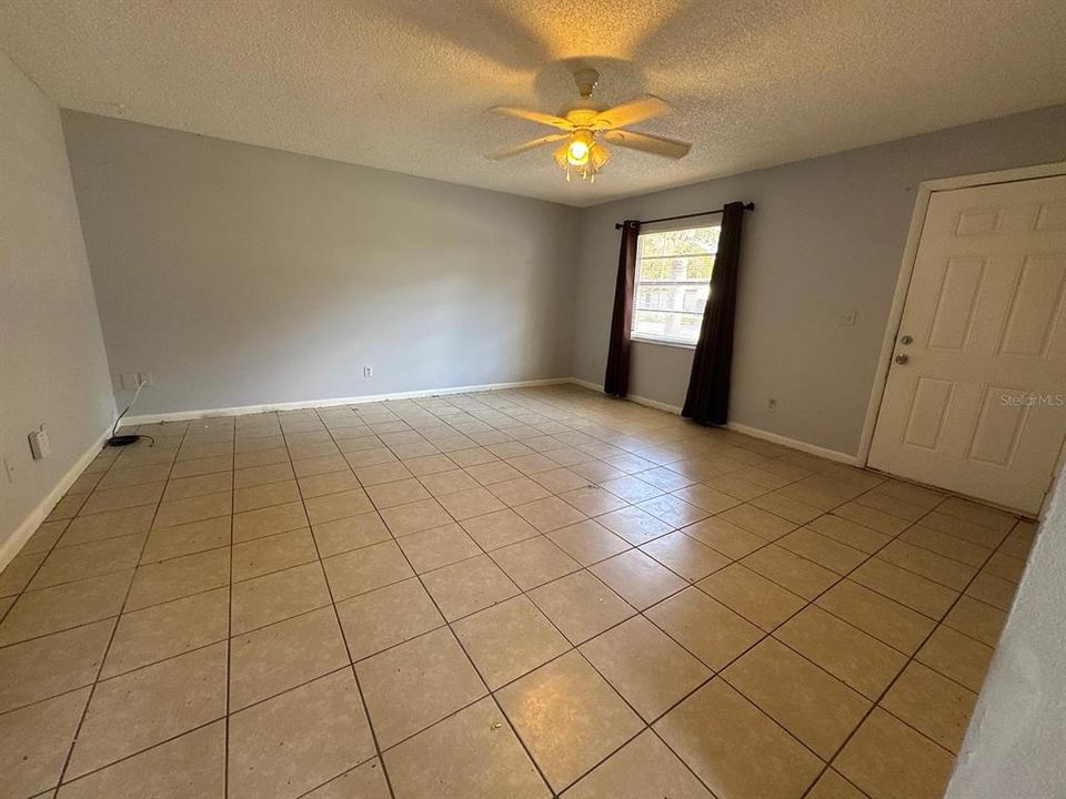 For Sale: $354,900 (5 beds, 0 baths, 2112 Square Feet)