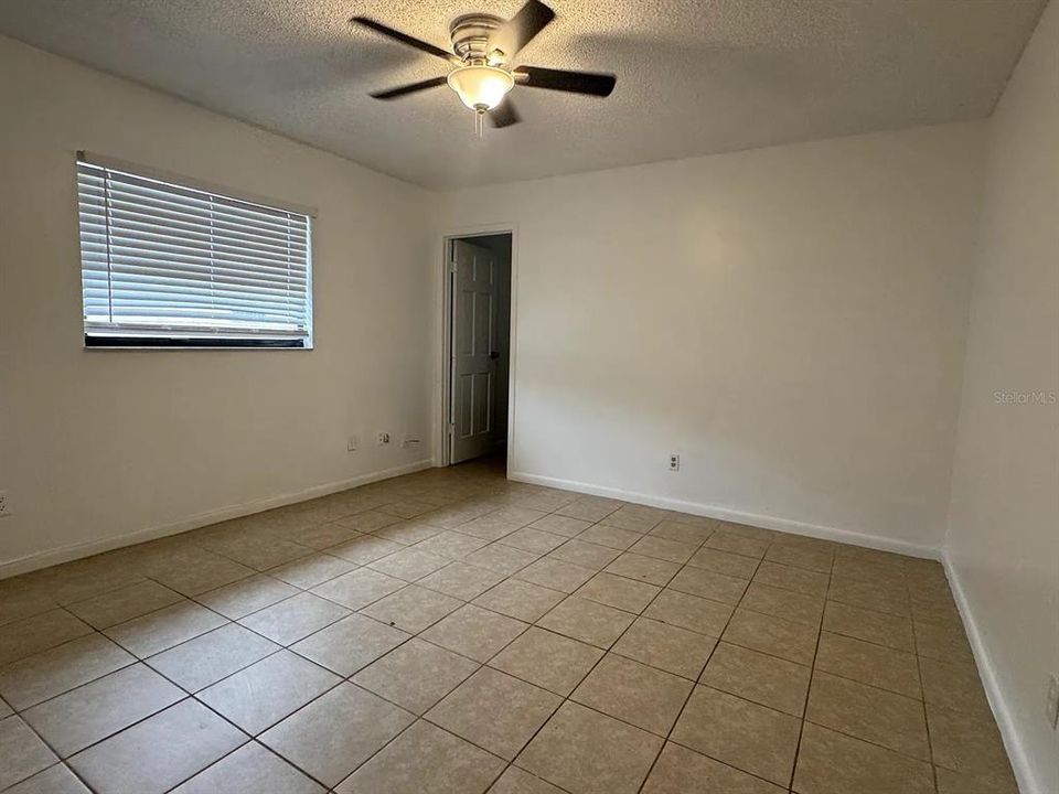 For Sale: $354,900 (5 beds, 0 baths, 2112 Square Feet)