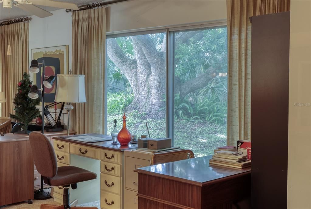 На продажу: $329,000 (3 спален, 2 ванн, 1906 Квадратных фут)