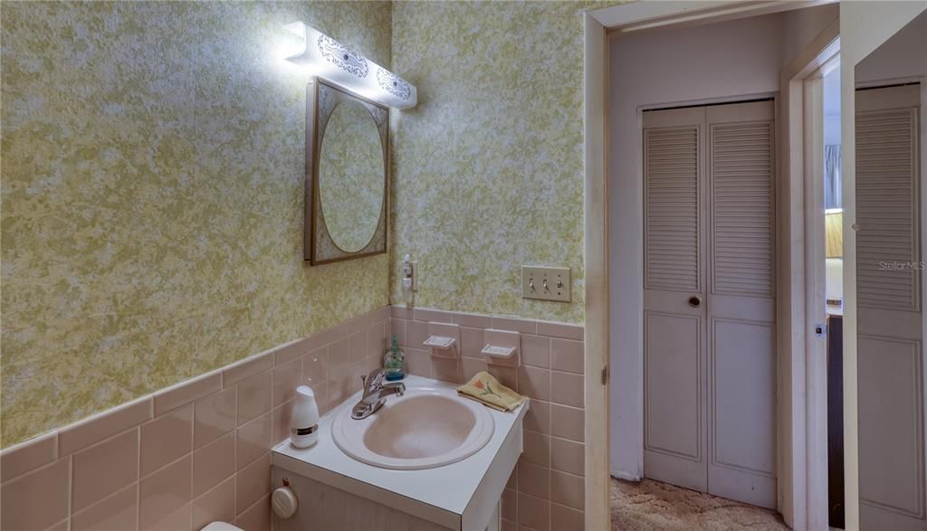 На продажу: $329,000 (3 спален, 2 ванн, 1906 Квадратных фут)