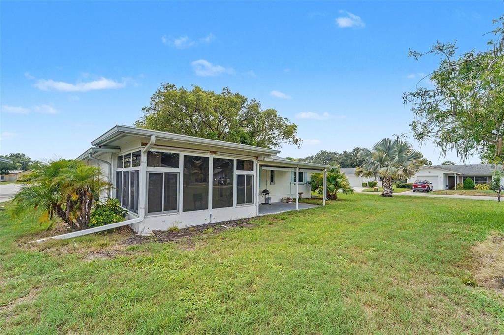 For Sale: $374,900 (2 beds, 2 baths, 1132 Square Feet)