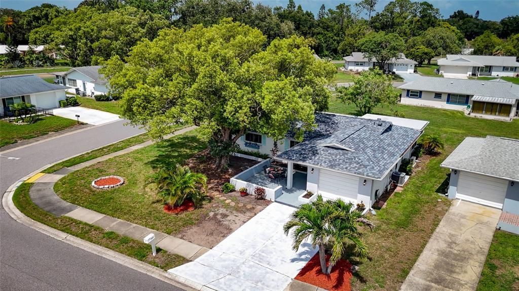 For Sale: $374,900 (2 beds, 2 baths, 1132 Square Feet)