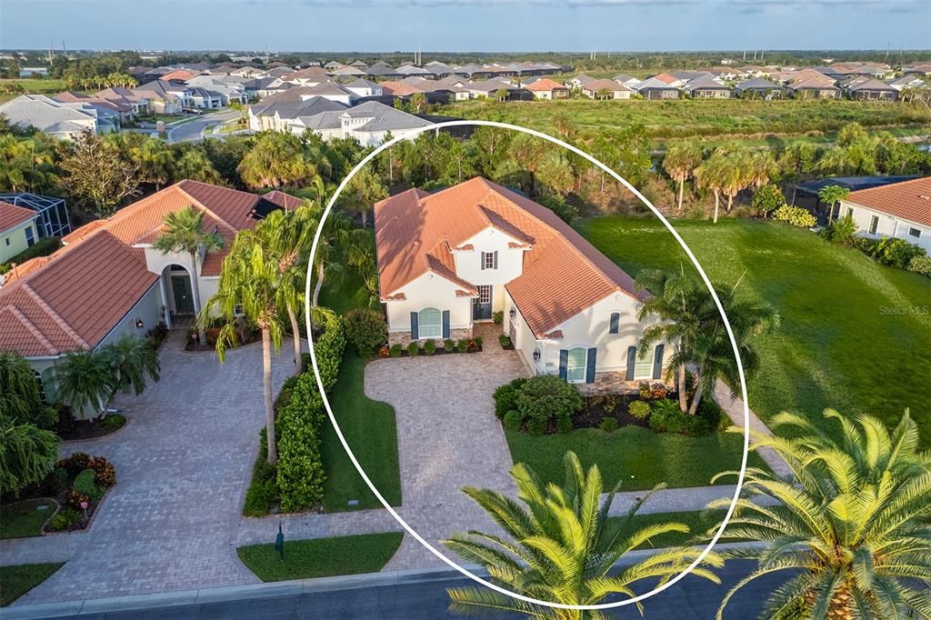 На продажу: $979,900 (3 спален, 2 ванн, 2516 Квадратных фут)