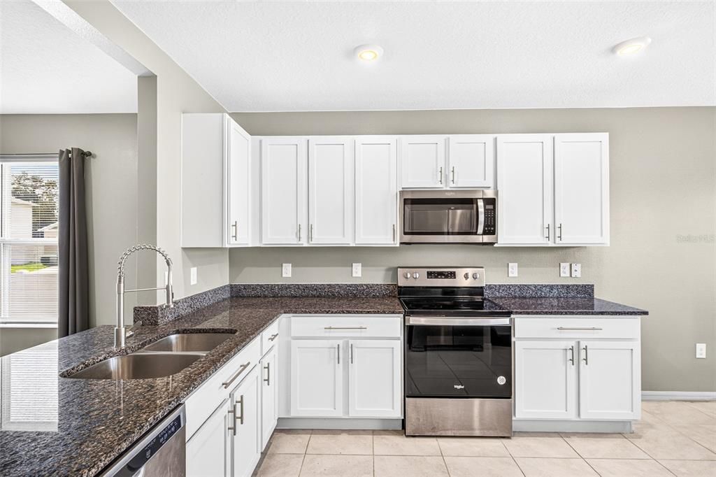En Venta: $369,900 (3 camas, 2 baños, 1742 Pies cuadrados)