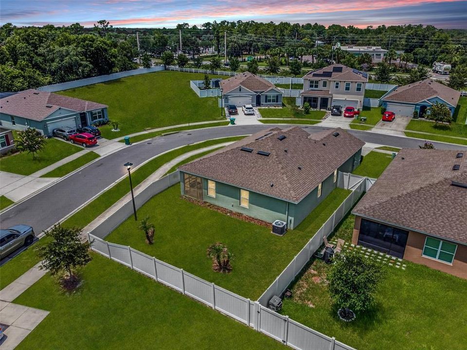 En Venta: $369,900 (3 camas, 2 baños, 1742 Pies cuadrados)