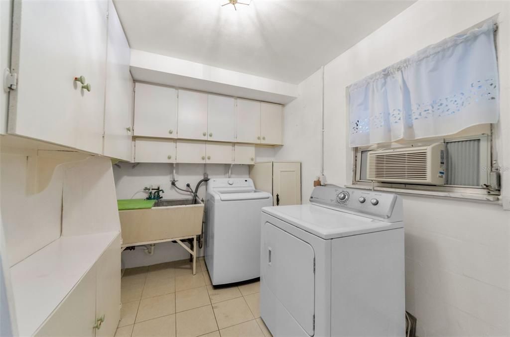 En Venta: $415,000 (2 camas, 2 baños, 1263 Pies cuadrados)