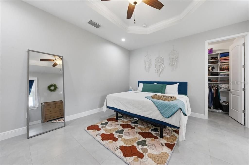 For Rent: $3,195 (3 beds, 2 baths, 1696 Square Feet)