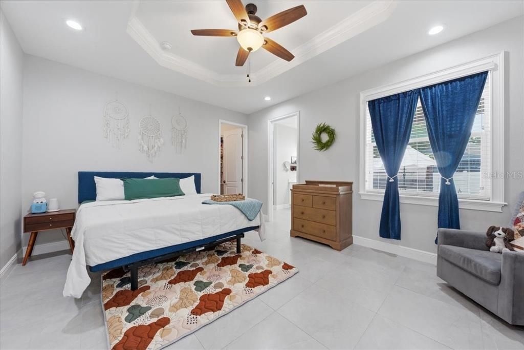 For Rent: $3,195 (3 beds, 2 baths, 1696 Square Feet)