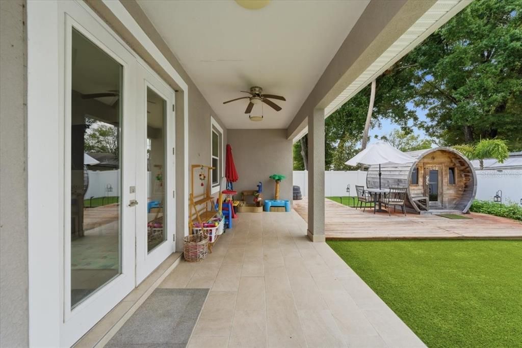 For Rent: $3,195 (3 beds, 2 baths, 1696 Square Feet)
