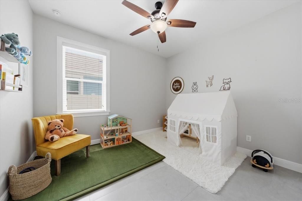 For Rent: $3,195 (3 beds, 2 baths, 1696 Square Feet)