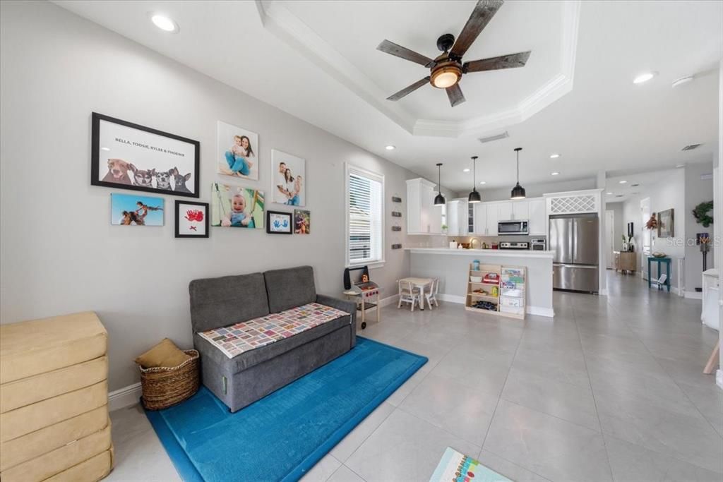 For Rent: $3,195 (3 beds, 2 baths, 1696 Square Feet)